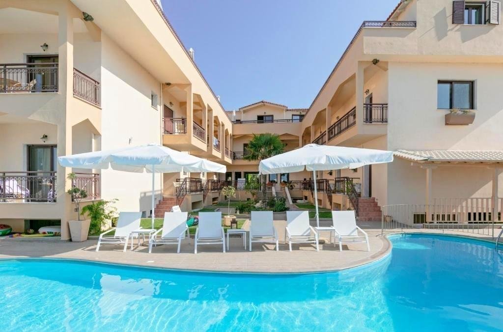 Mediterranean Beach Hotel 6