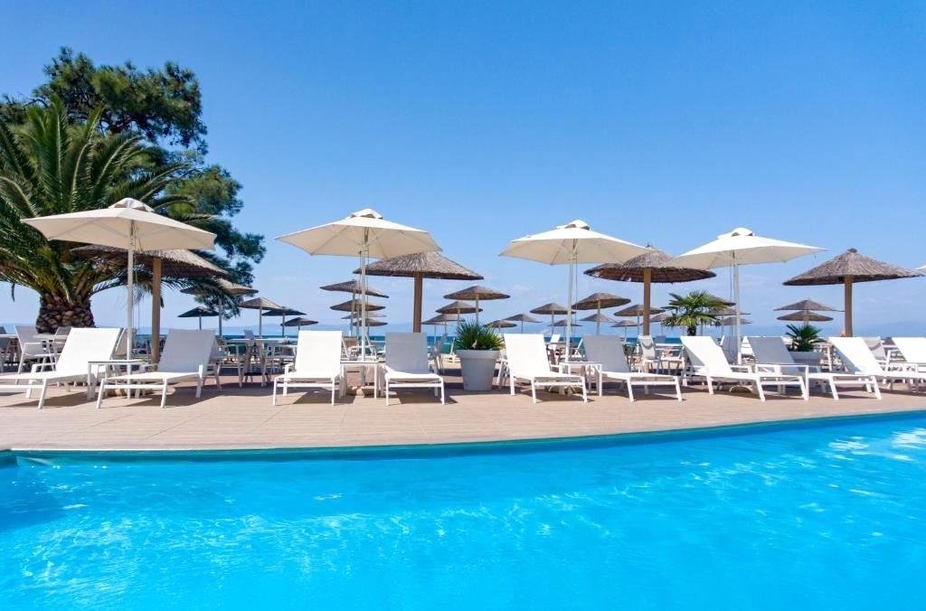 Mediterranean Beach Hotel 9