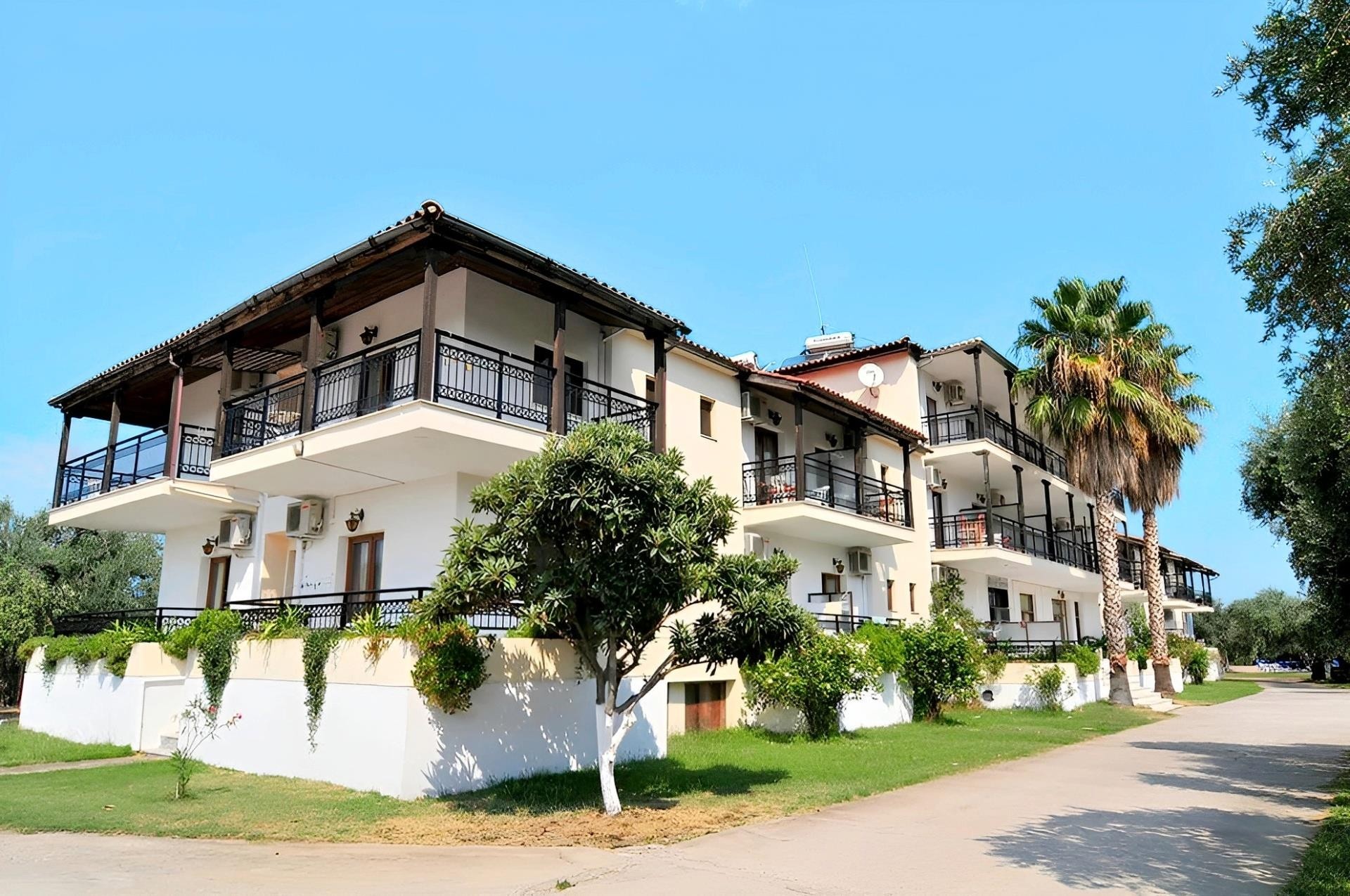 listing card gallery