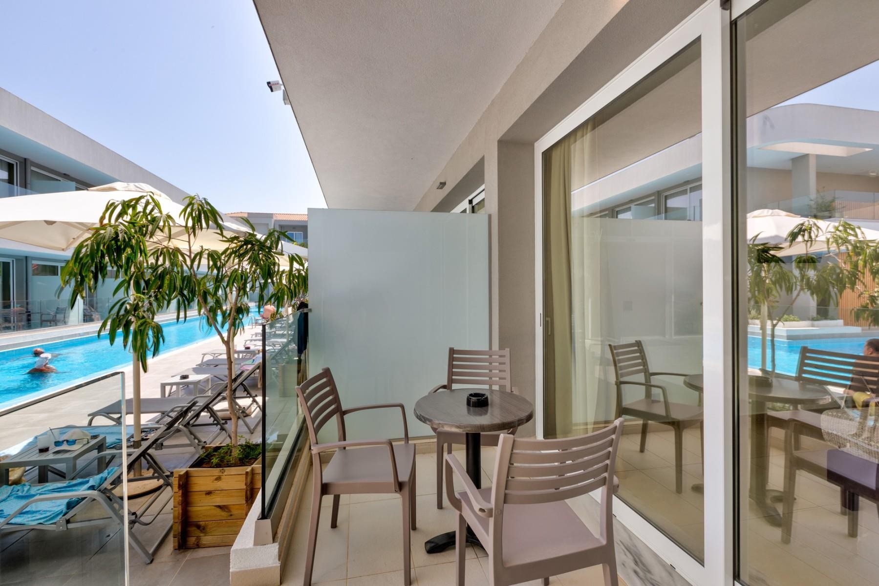 WHITE OLIVE PREMIUM LAGANAS 12