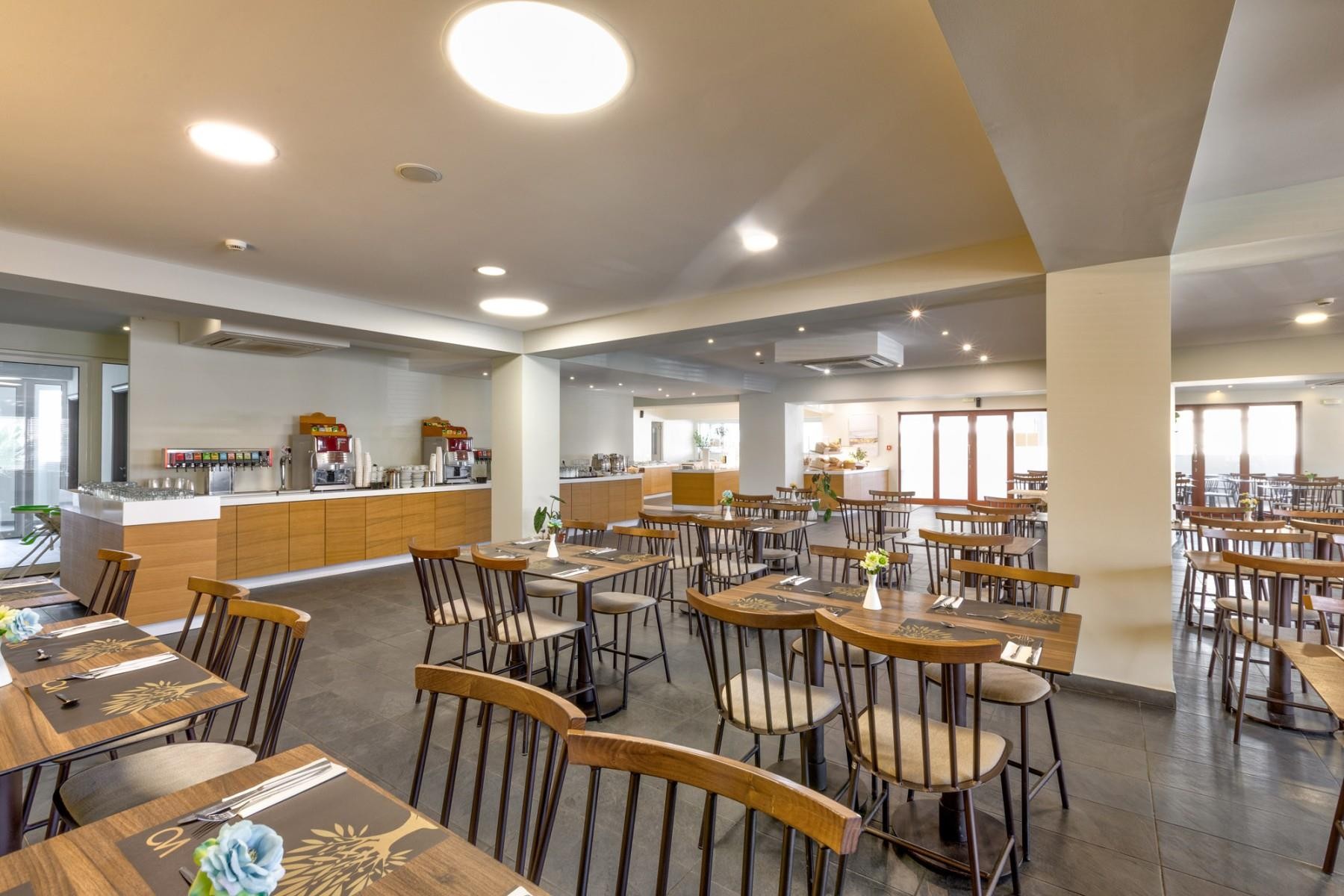 WHITE OLIVE PREMIUM LAGANAS 19