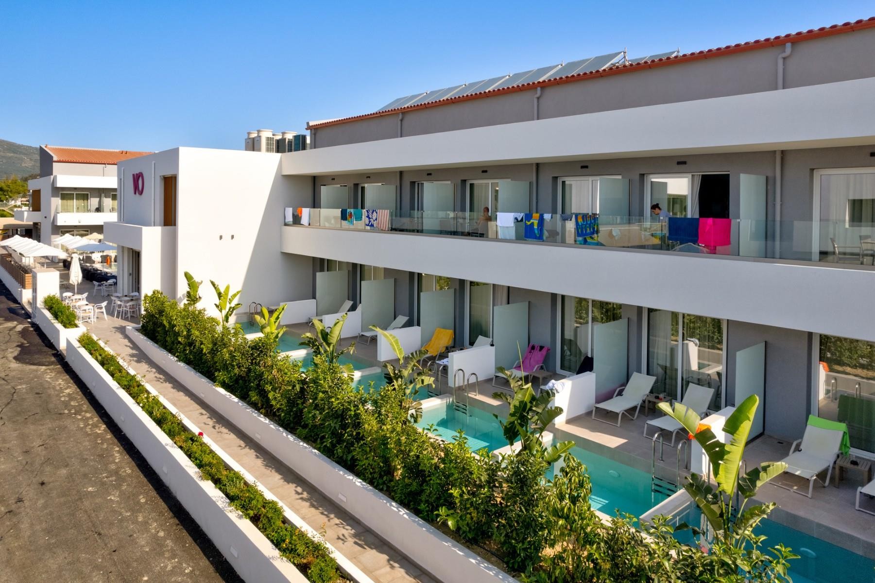 WHITE OLIVE PREMIUM LAGANAS 23