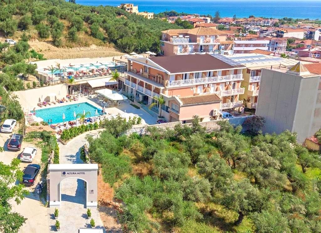 Altura Hotel
