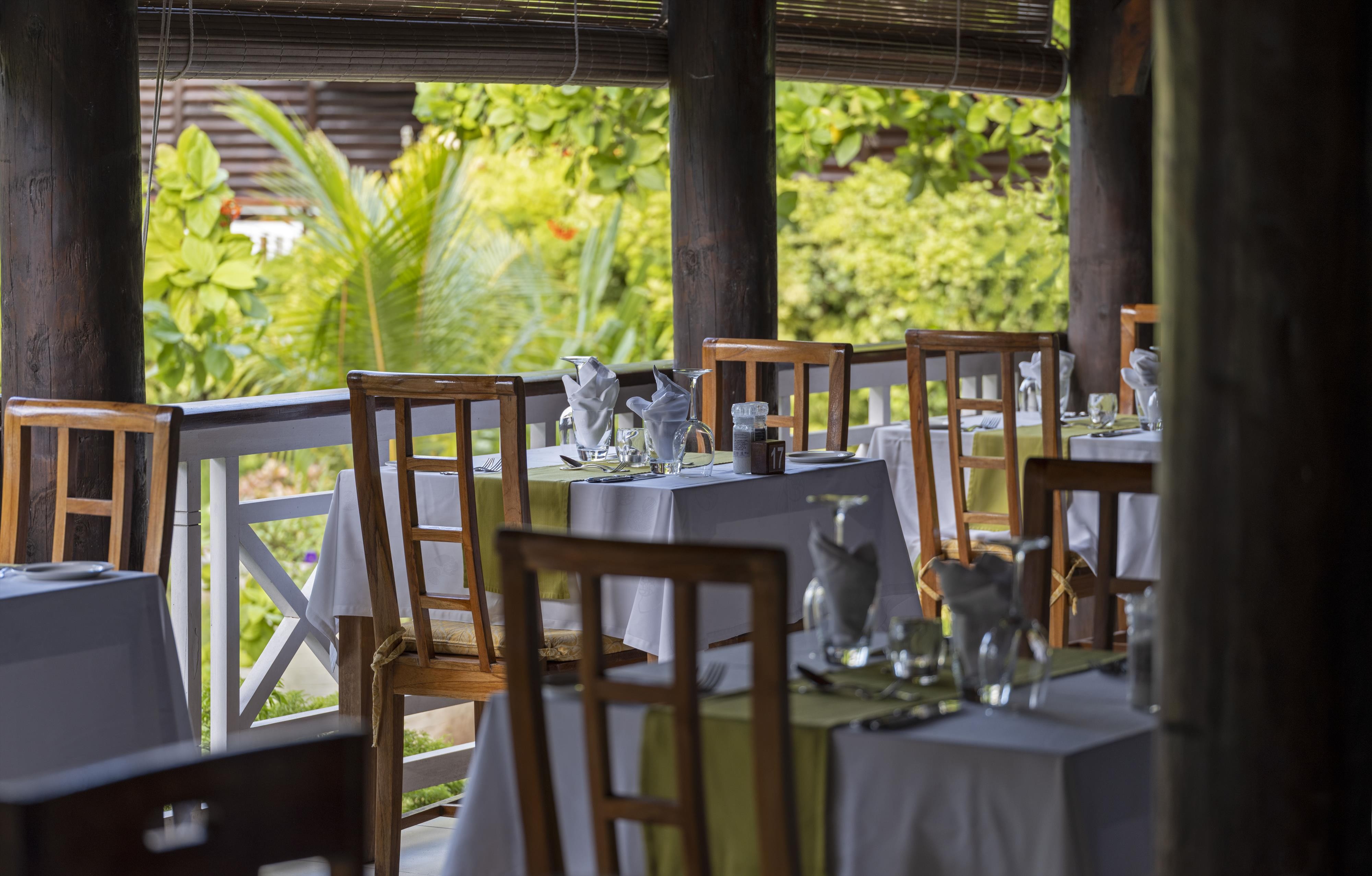 Acajou Beach Resort 7