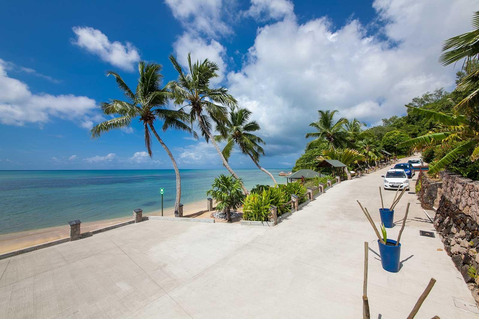 Coco De Mer & Black Parrot Suites