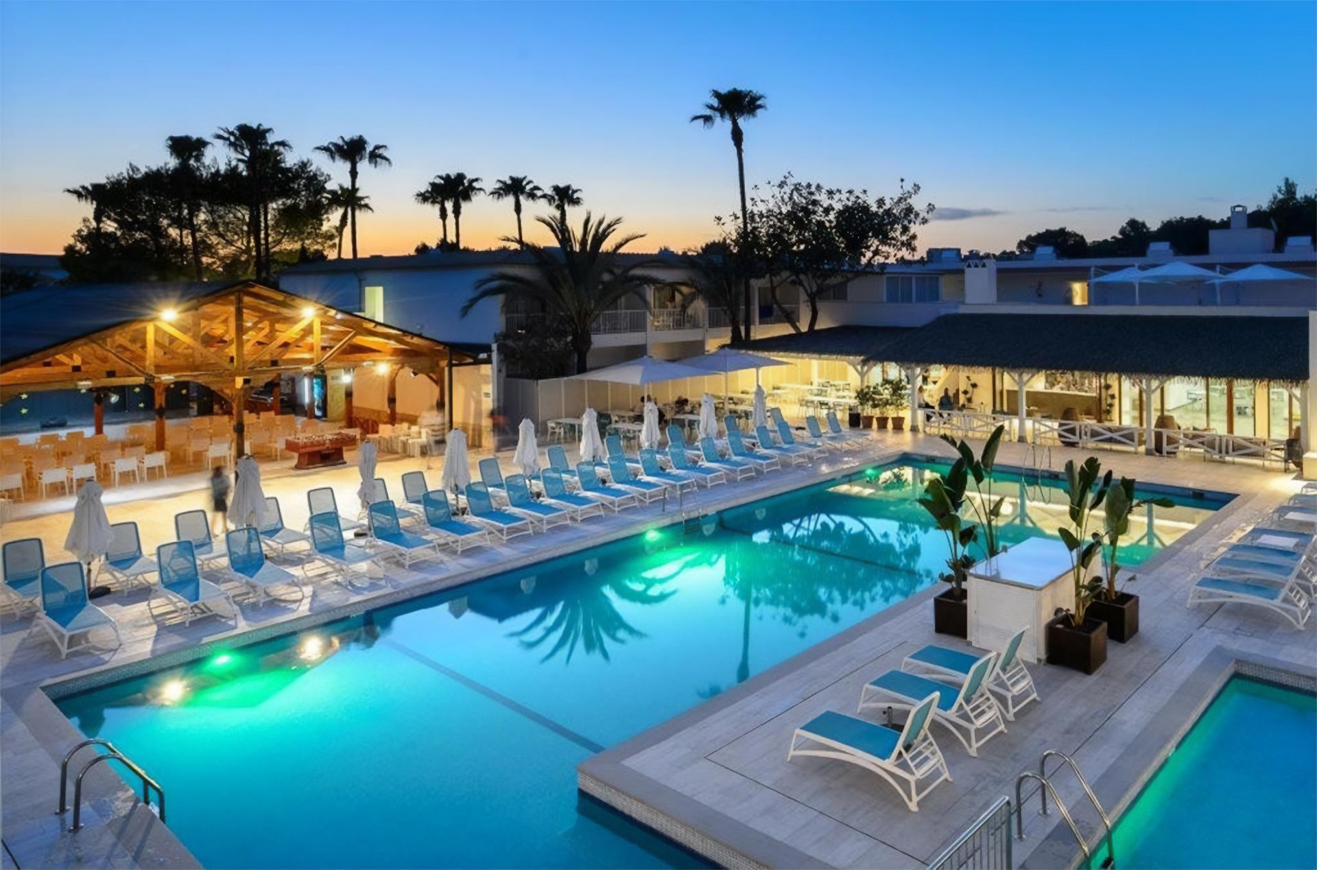 Vibra Cala Tarida 18