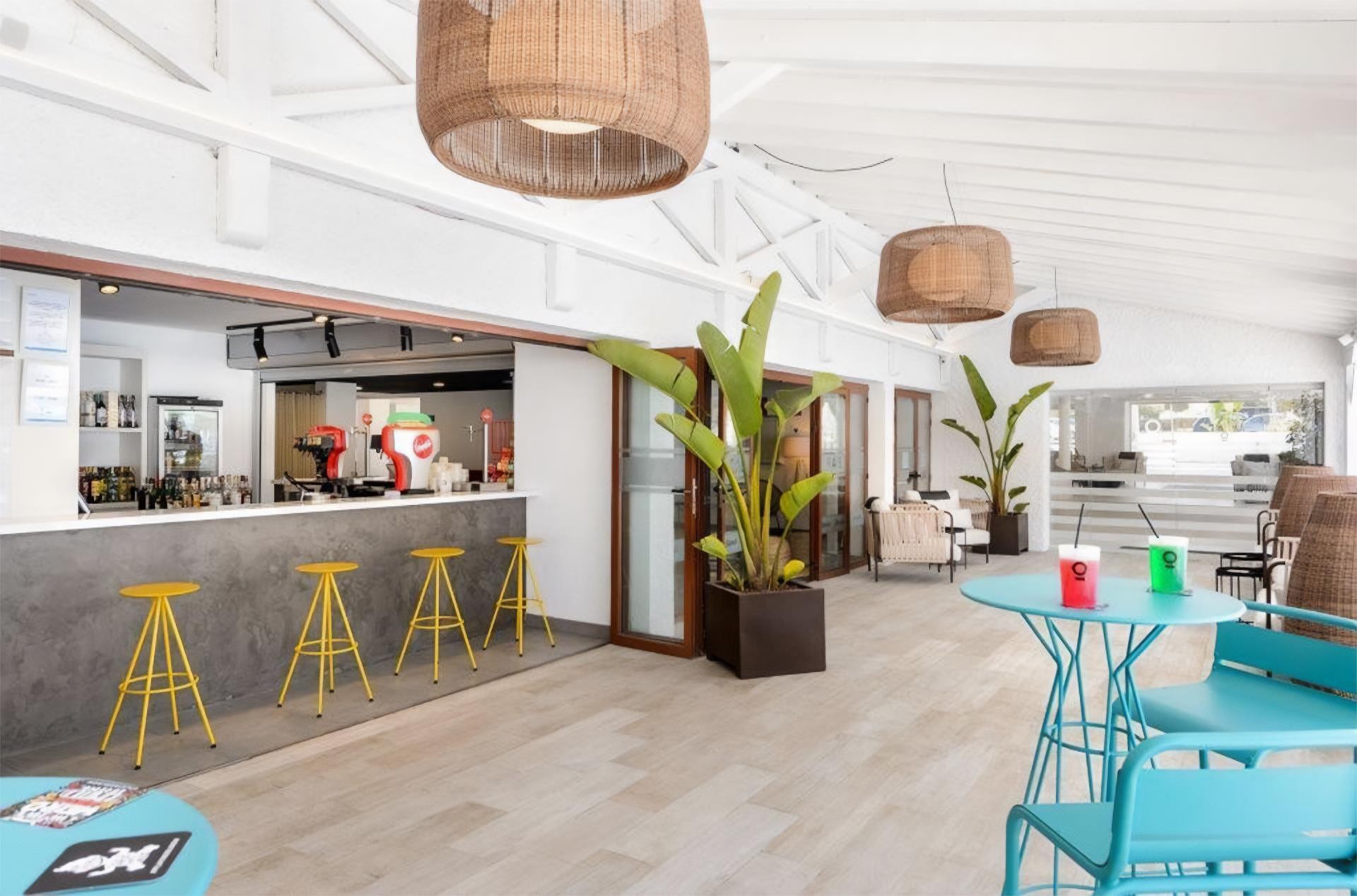 Vibra Cala Tarida 22