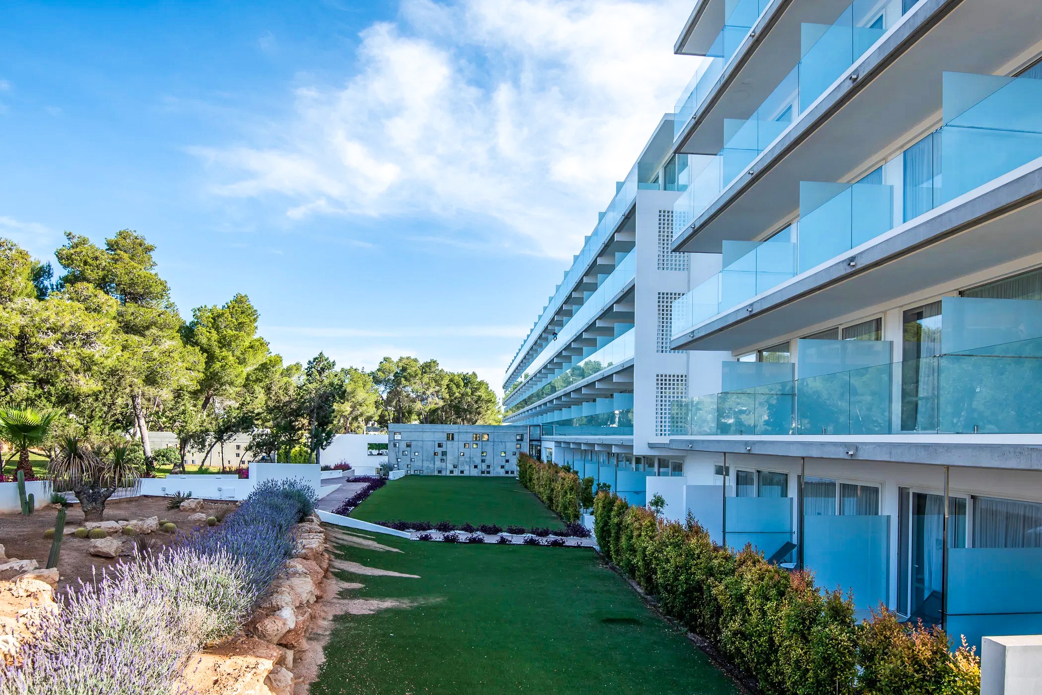 Els Pins Resort & Spa 8