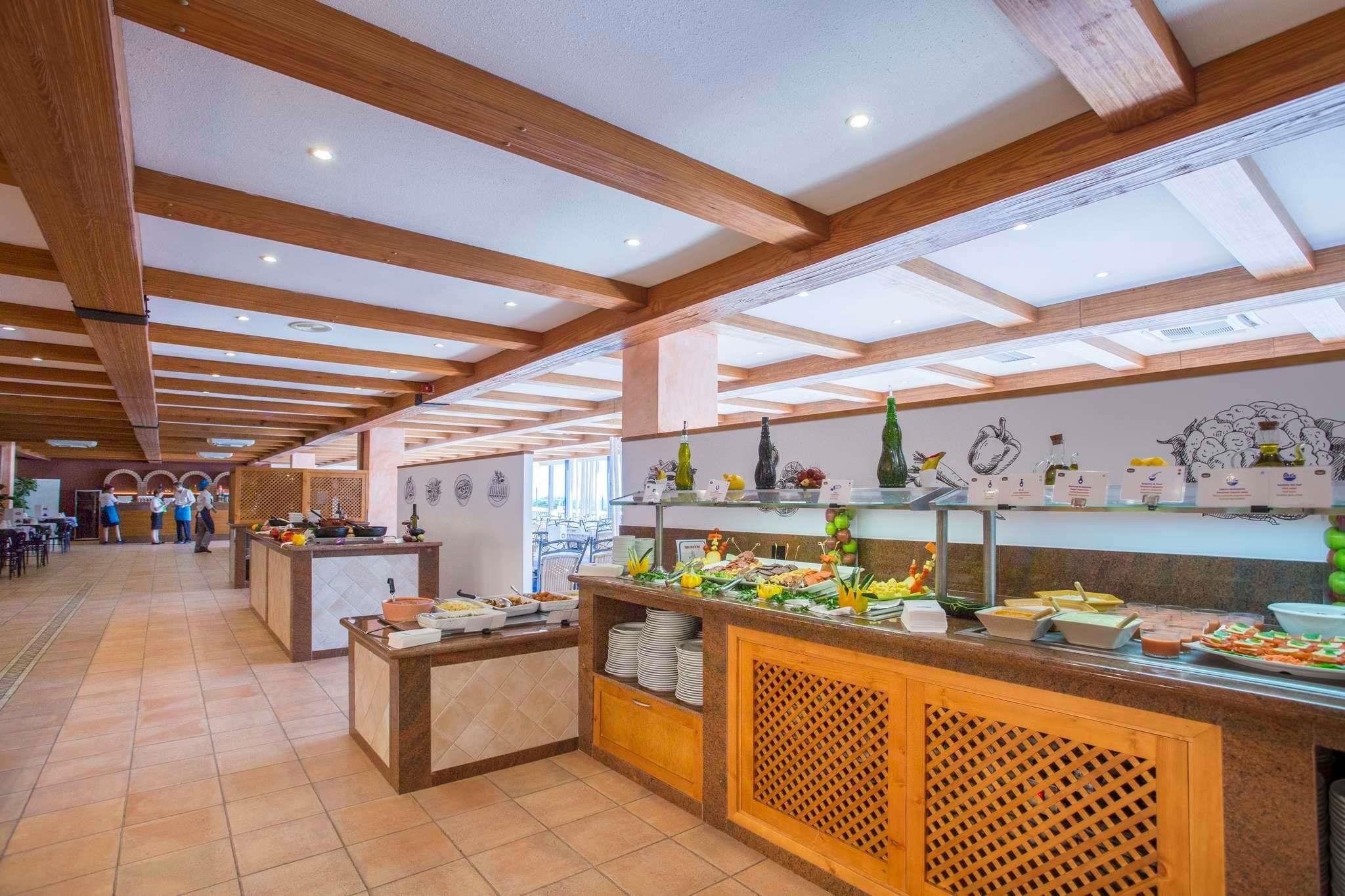 Royal Son Bou Family Club 12