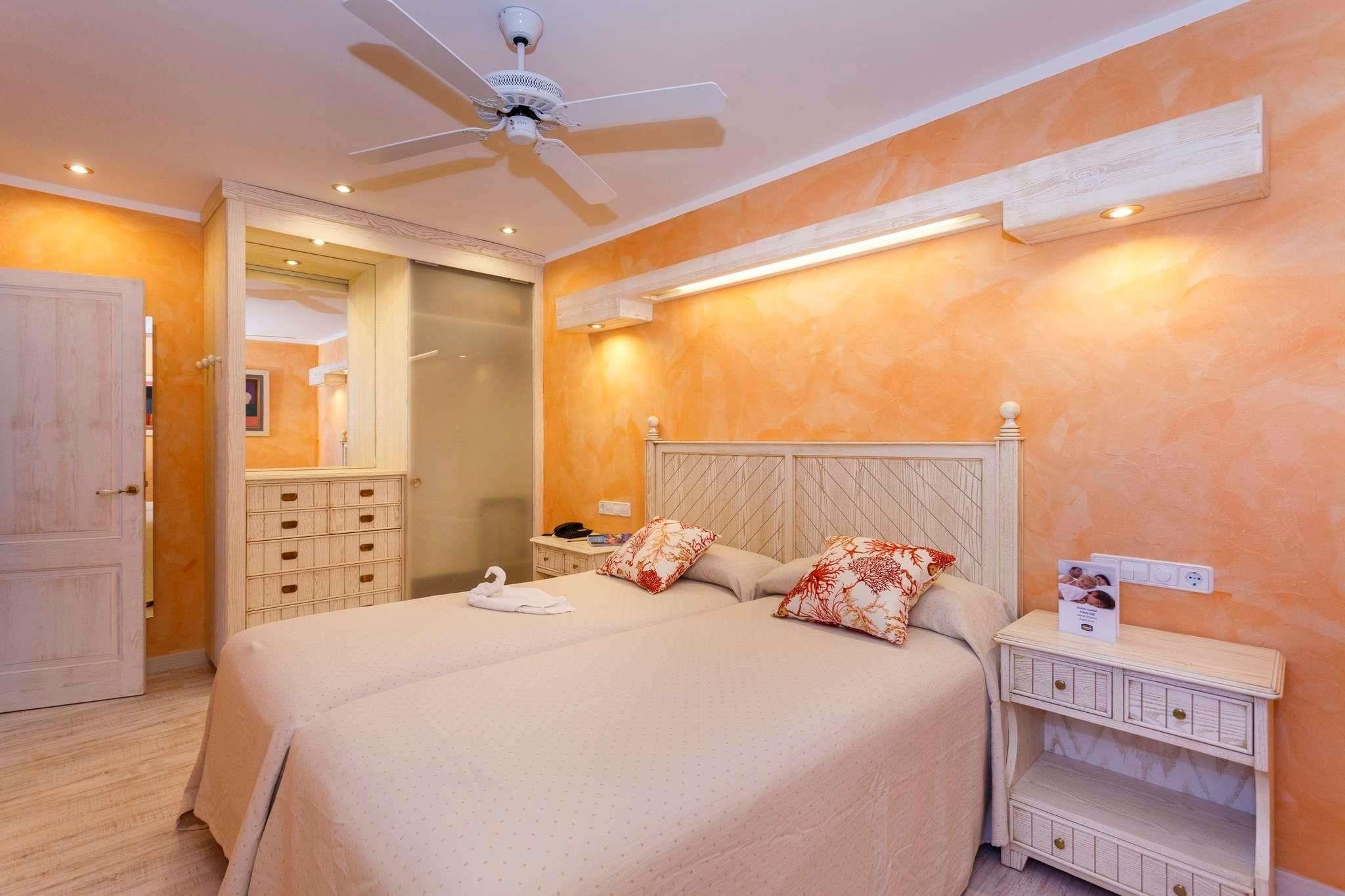 Royal Son Bou Family Club 7