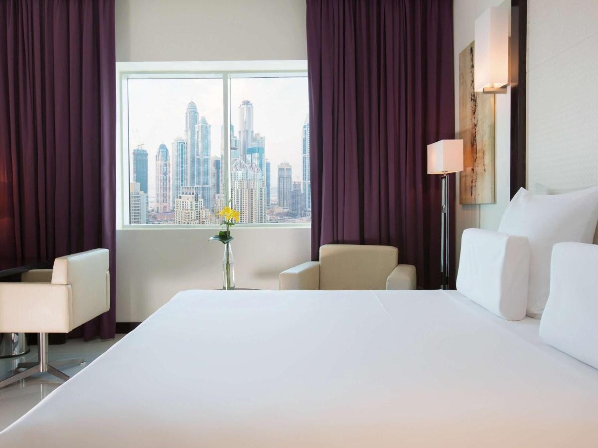 Pullman Jumeirah Lakes Towers Hotel Residence