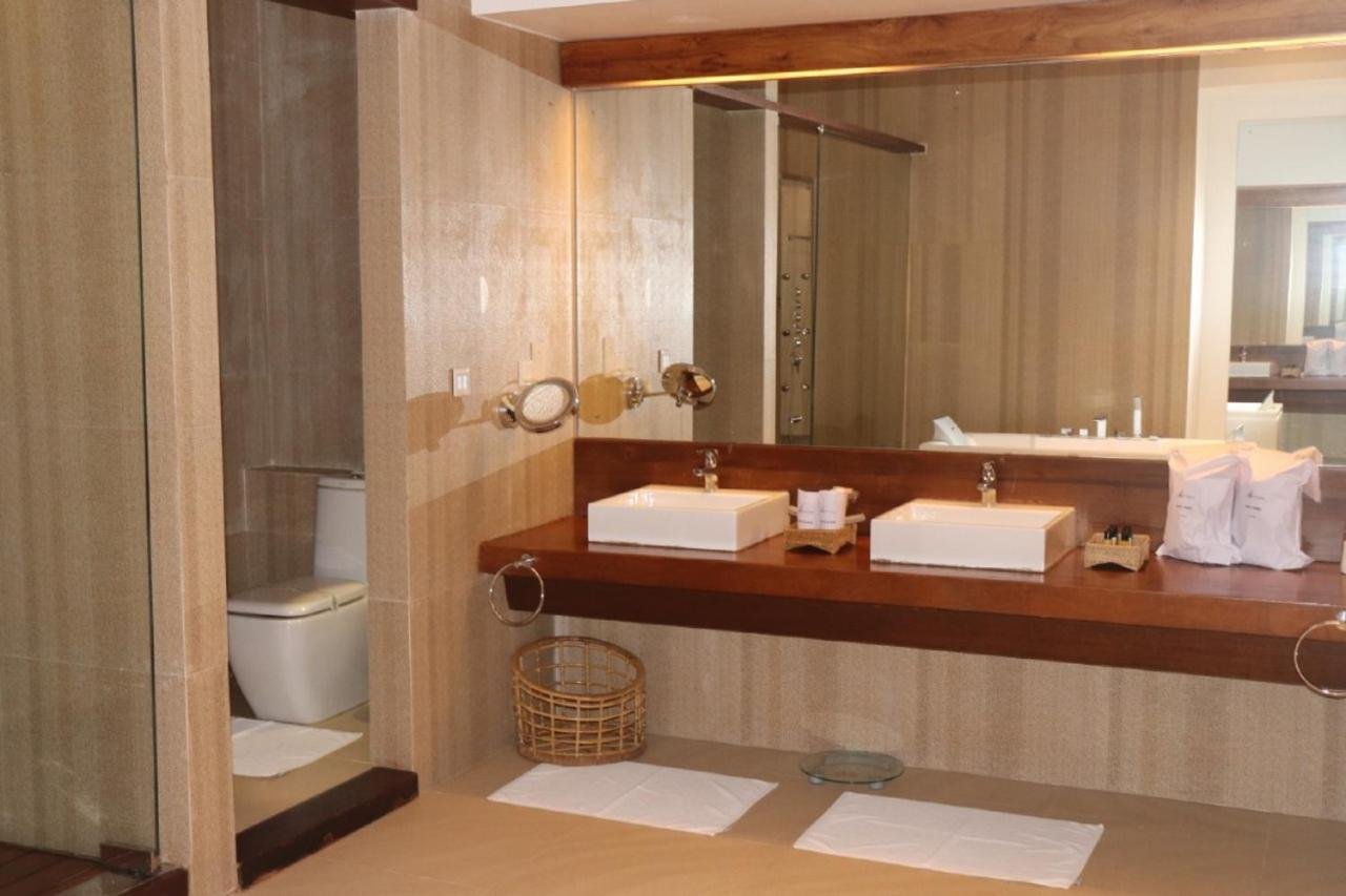 Pandanus Beach Resort