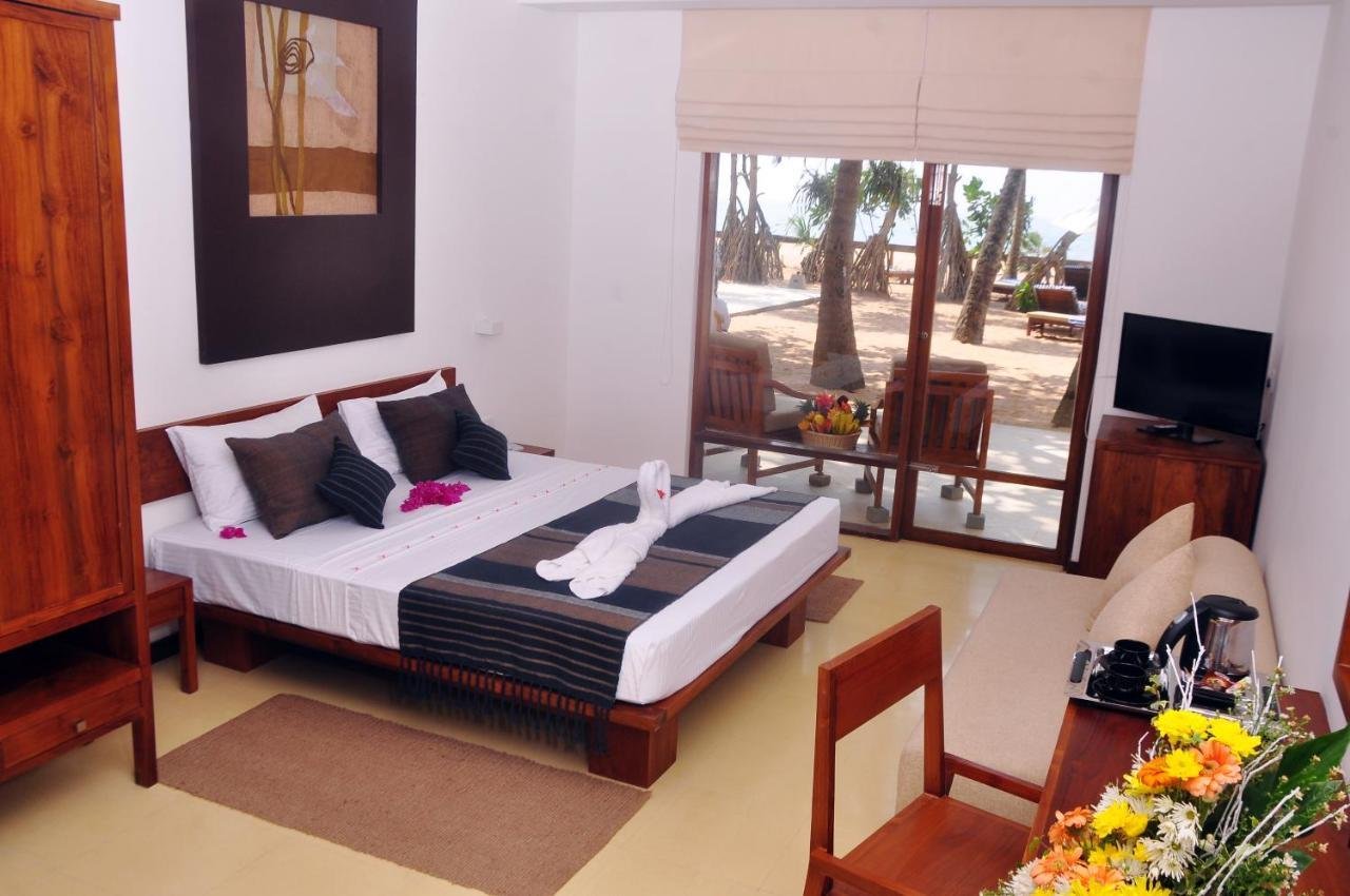 Pandanus Beach Resort