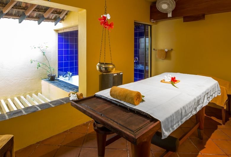Royal Palms Beach Hotel