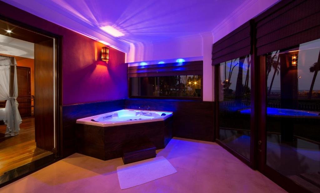 Tangerine Beach Hotel
