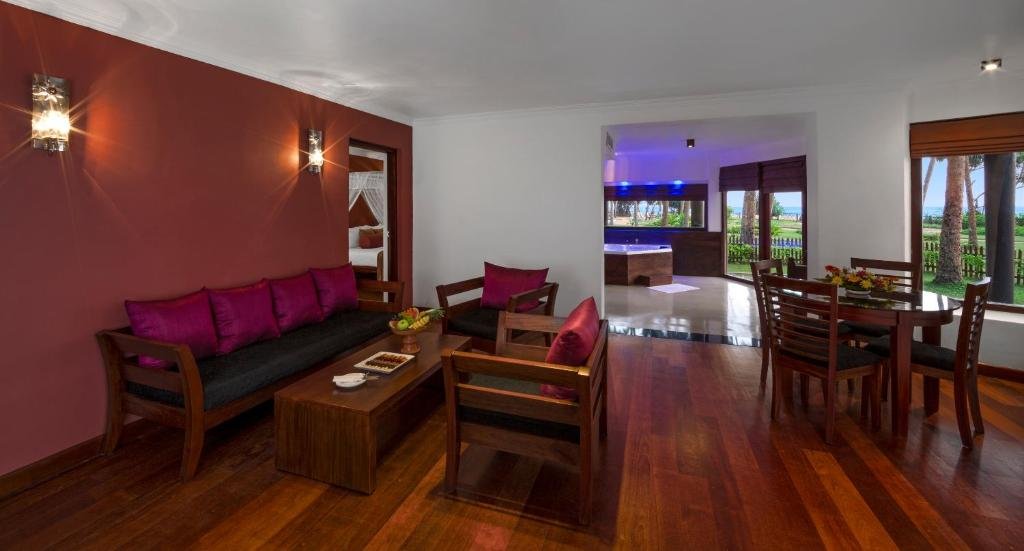 Tangerine Beach Hotel