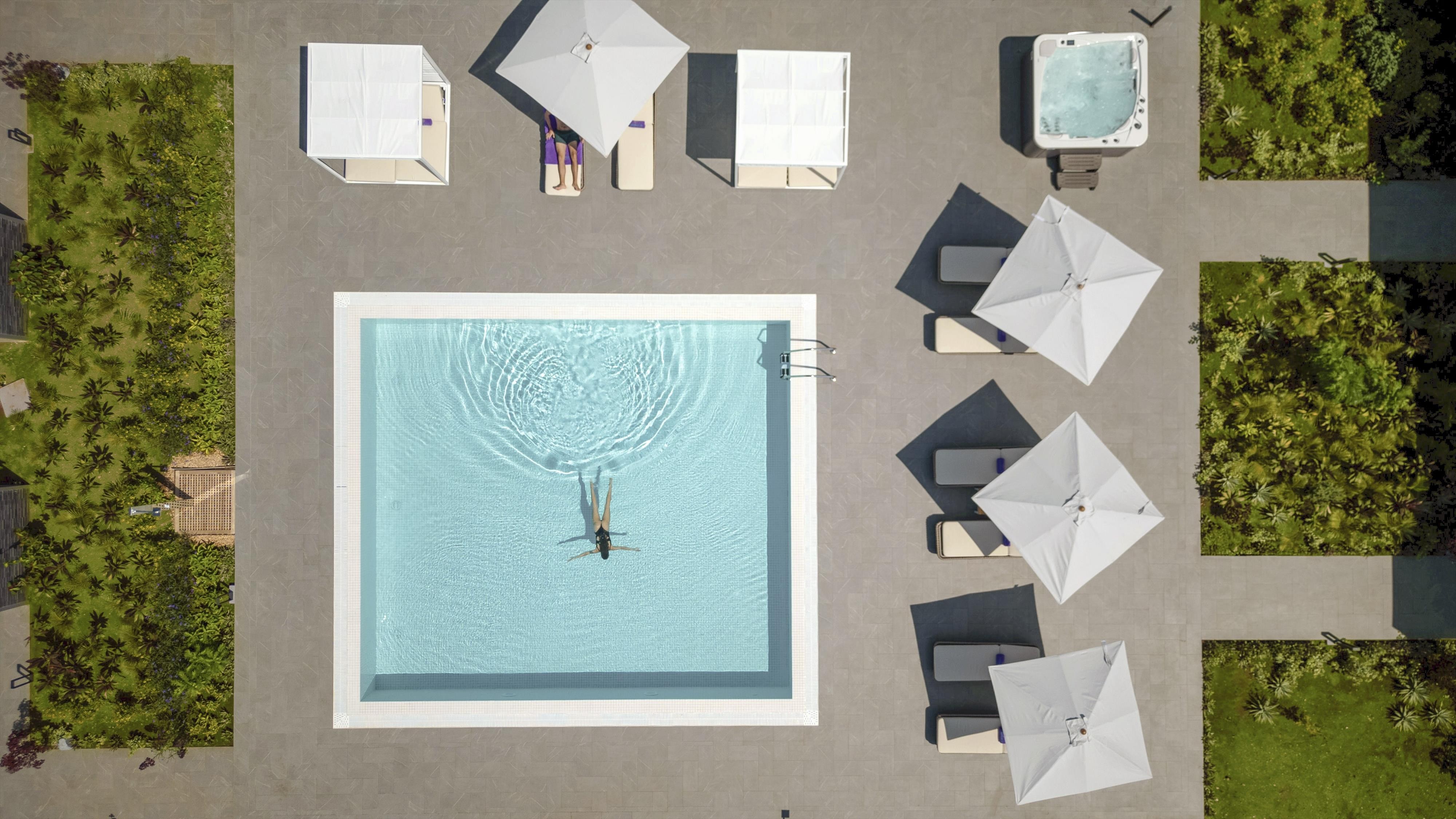 The Mora Zanzibar 25