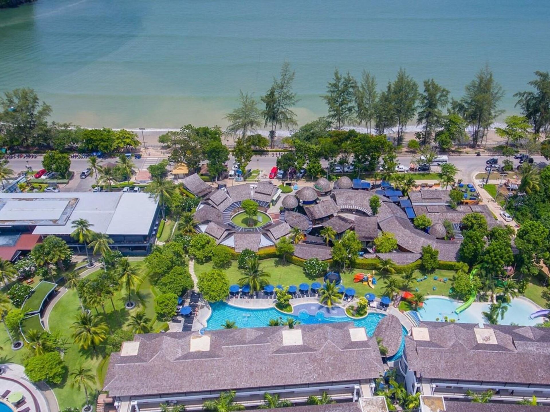 Holiday Ao Nang Beach Resort