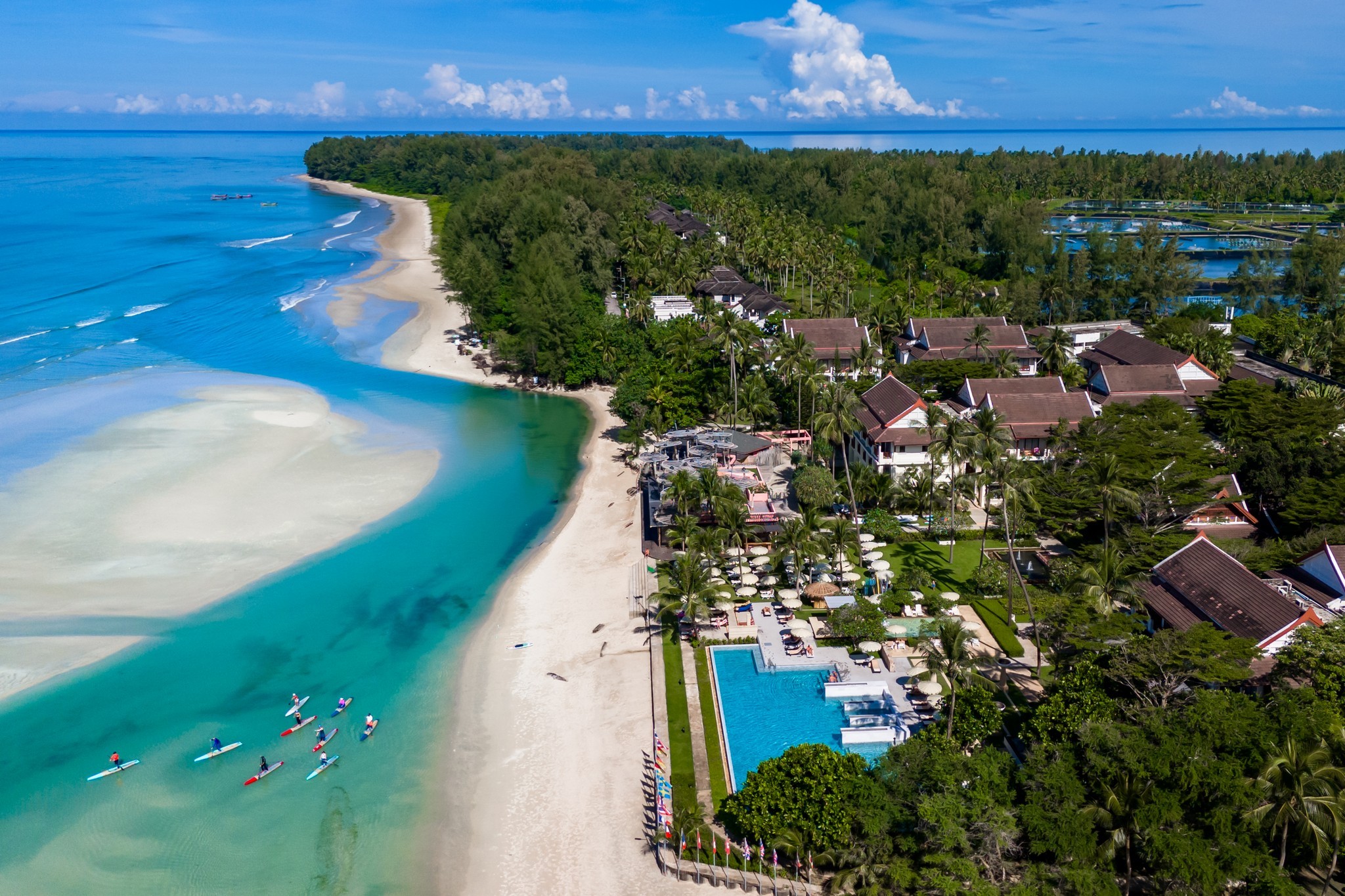 Apsara Beachfront Resort & Villa