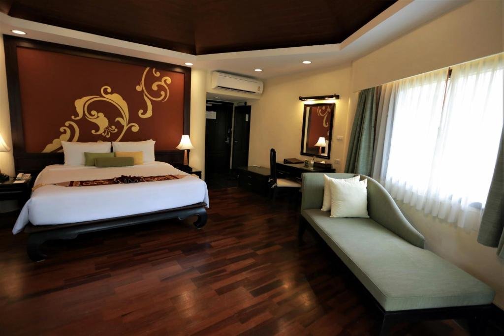 The Sun Club Khao Lak