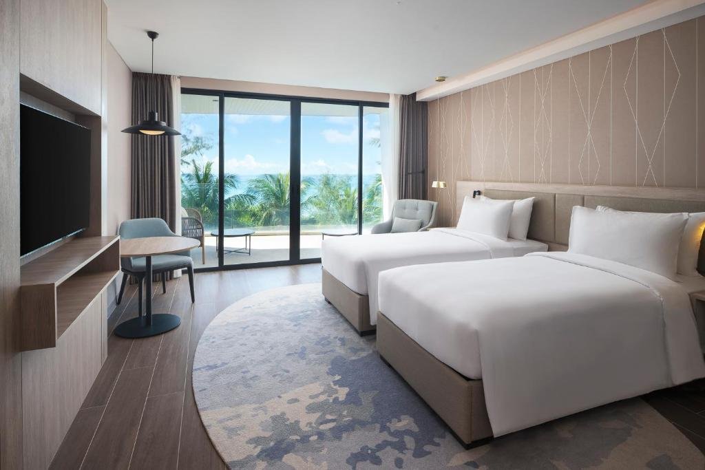 Radisson Blu Resort, Phuket Mai Khao Beach