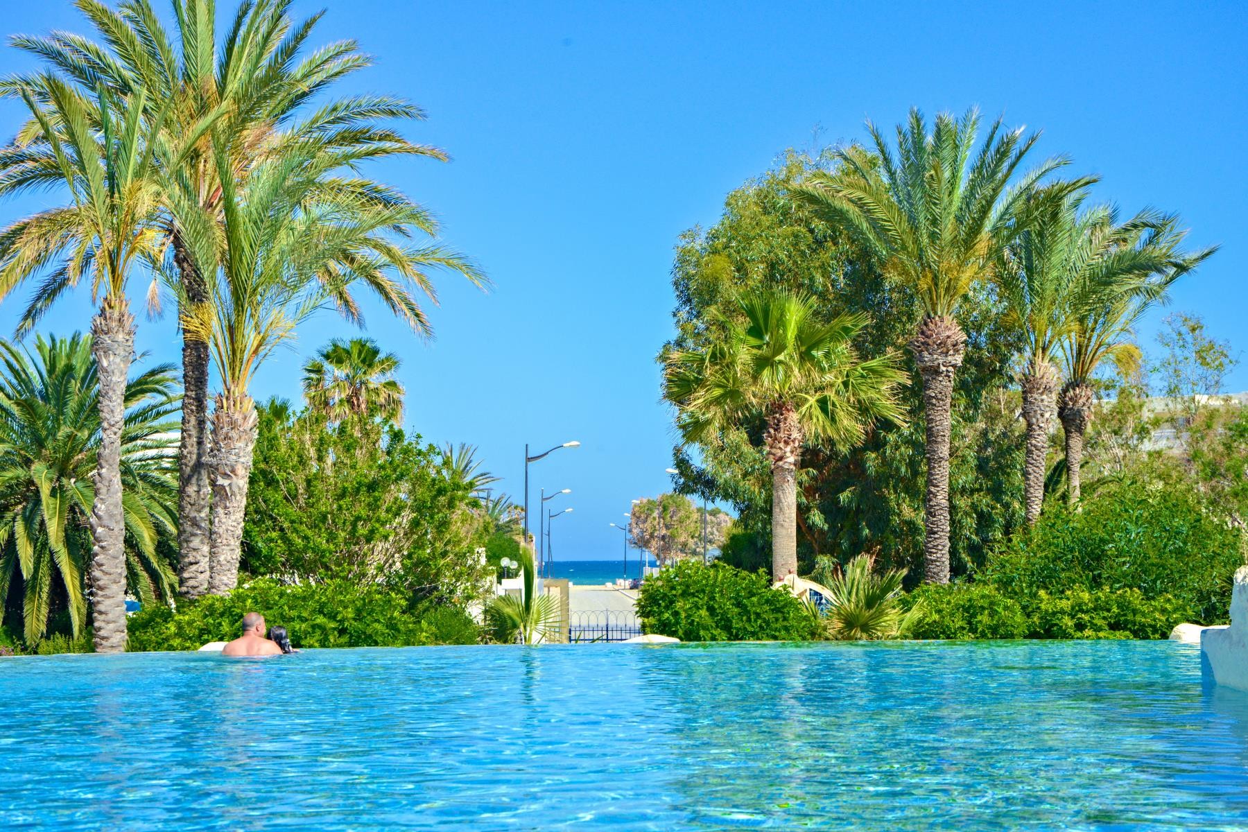 MEDINA BELISAIRE & THALASSO
