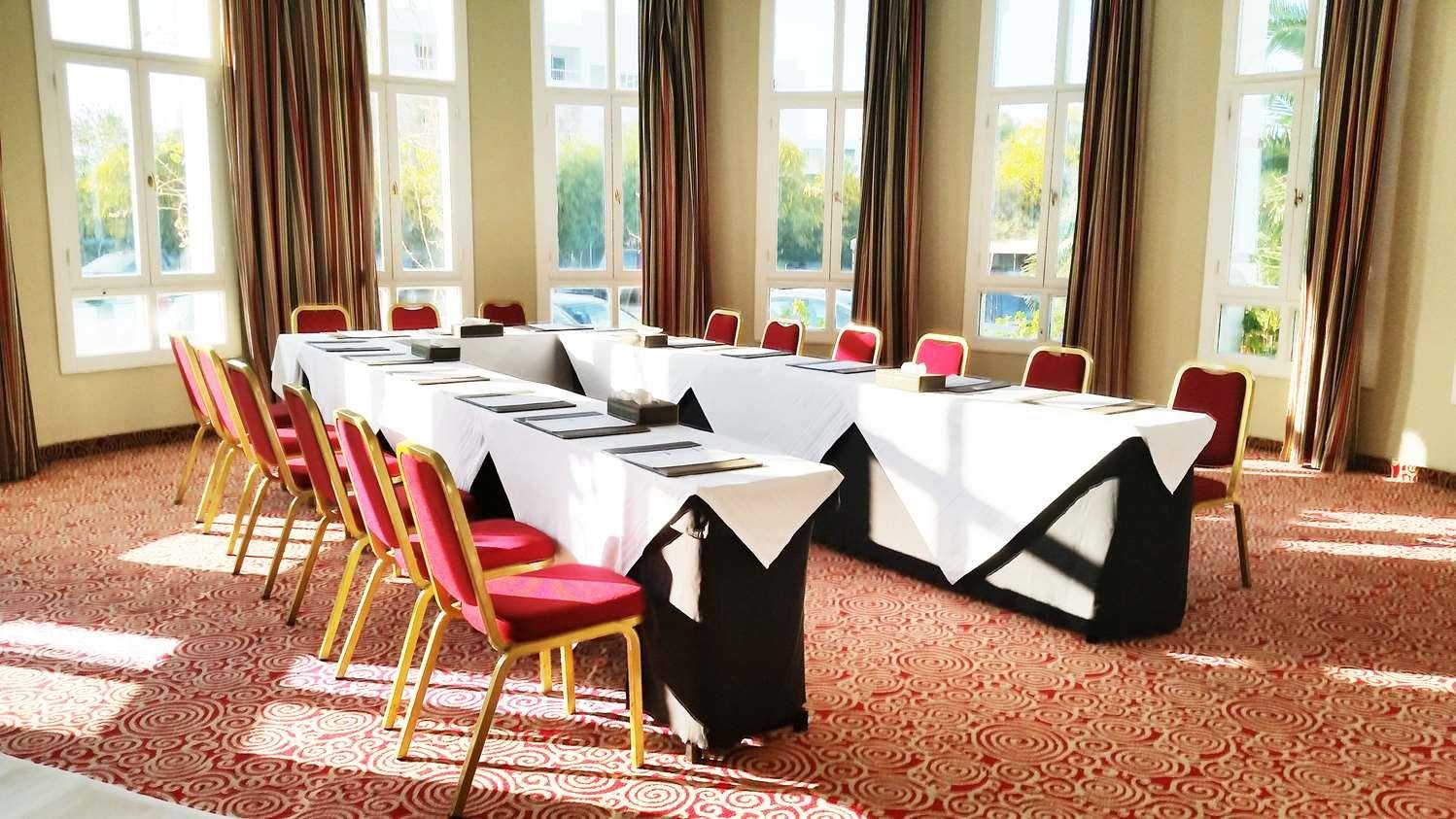 Golden Tulip Taj Sultan