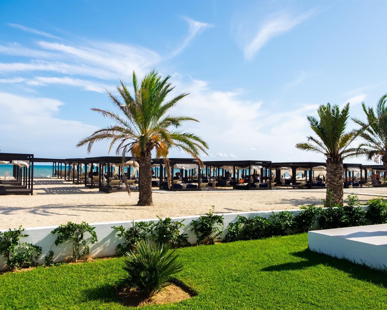 Les Orangers Garden Villa and Bungalows