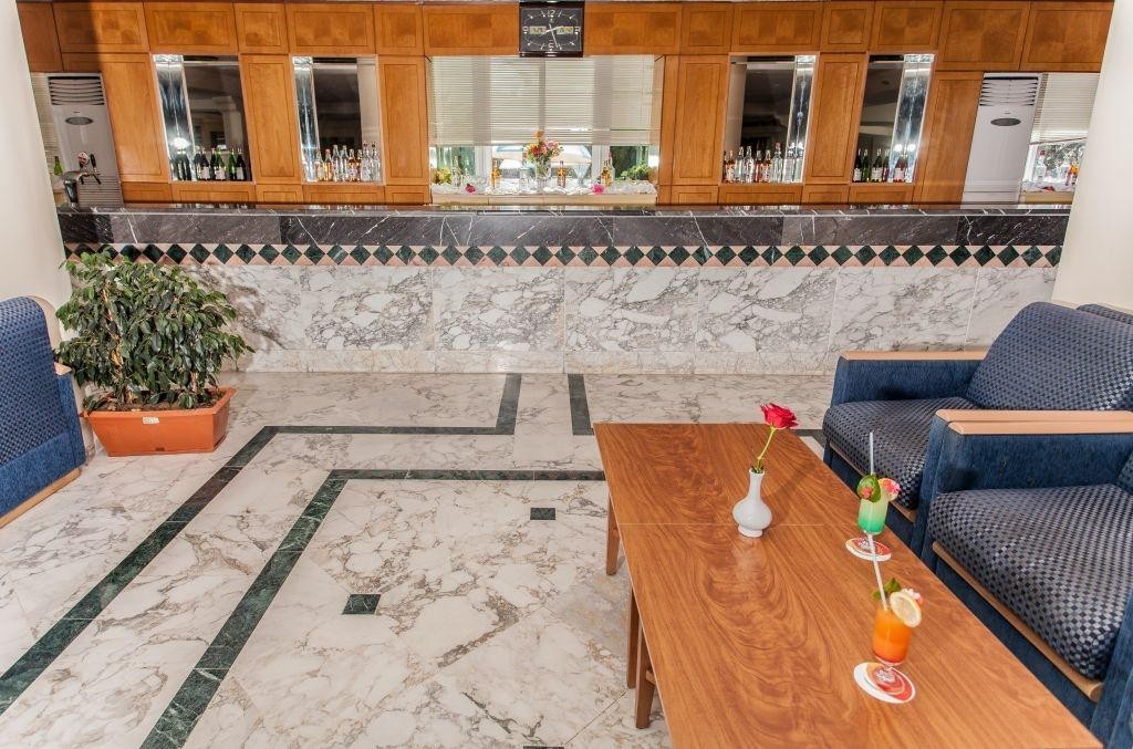 El Mouradi Club Selima