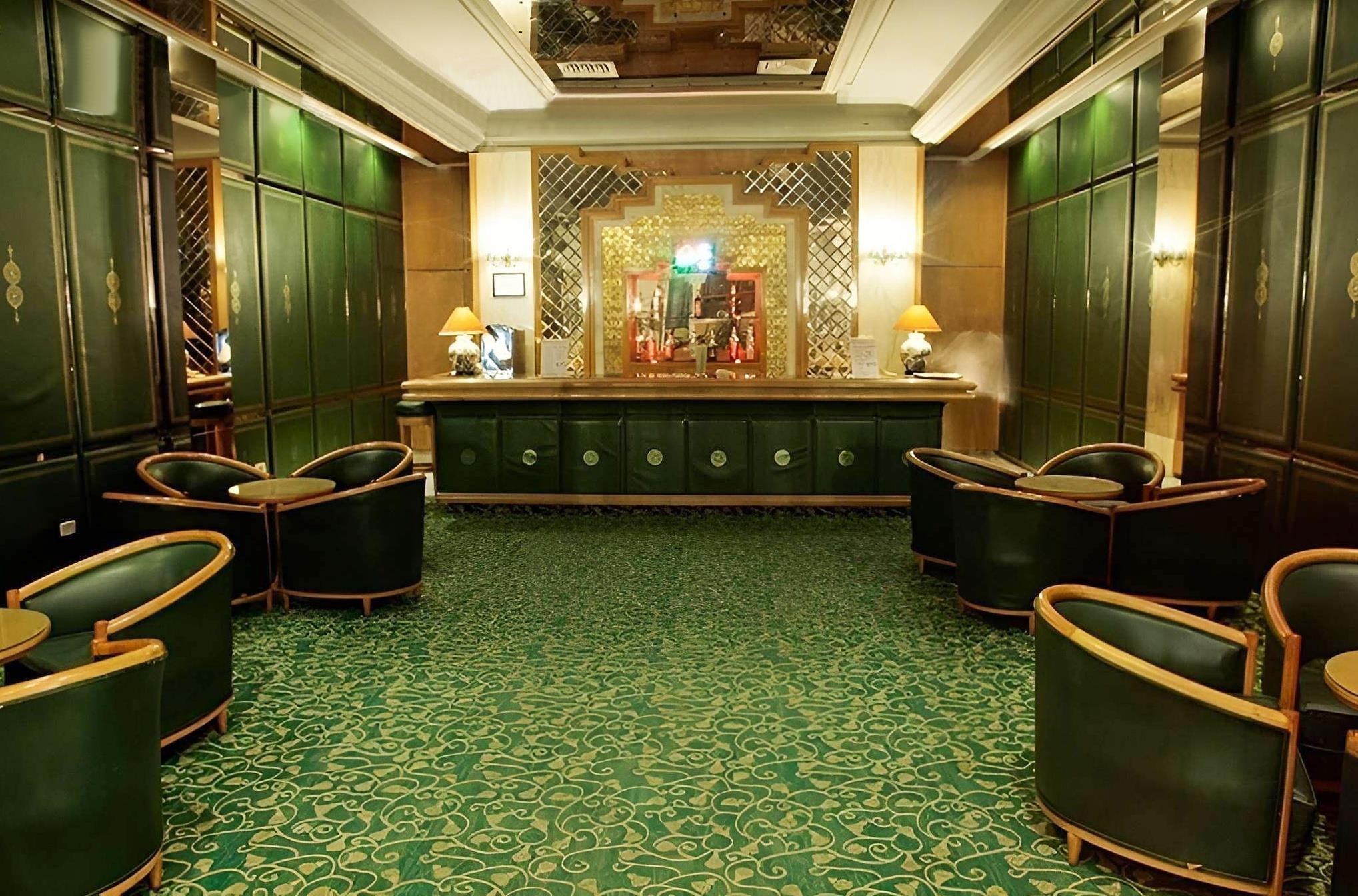 Riviera Hotel