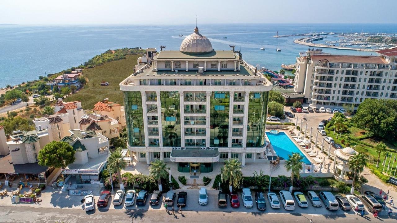Laur Hotels