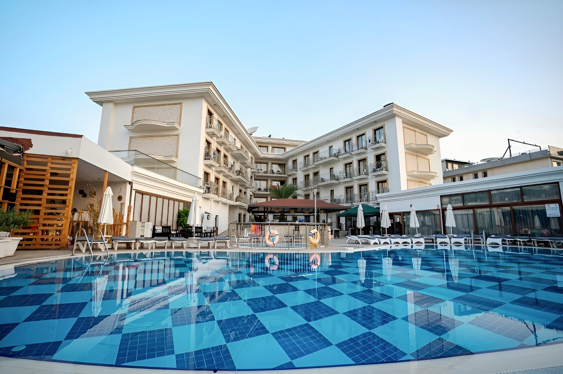 Pasa Garden Beach Hotel