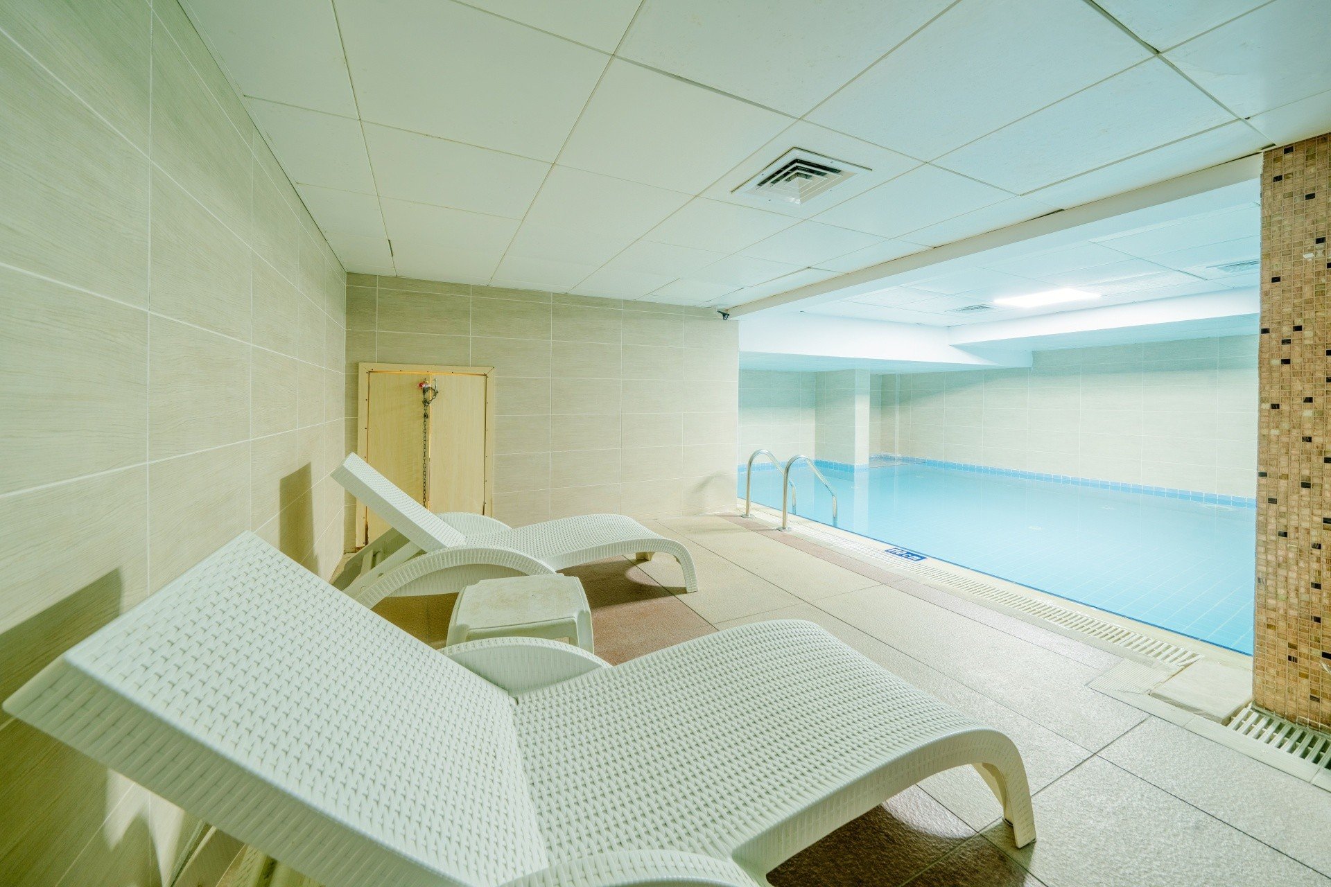Pasa Beach Hotel