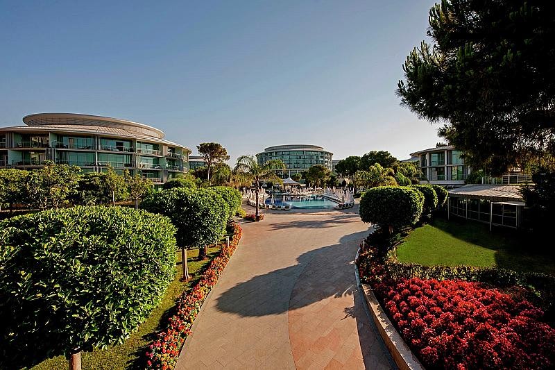 Calista Luxury Resort