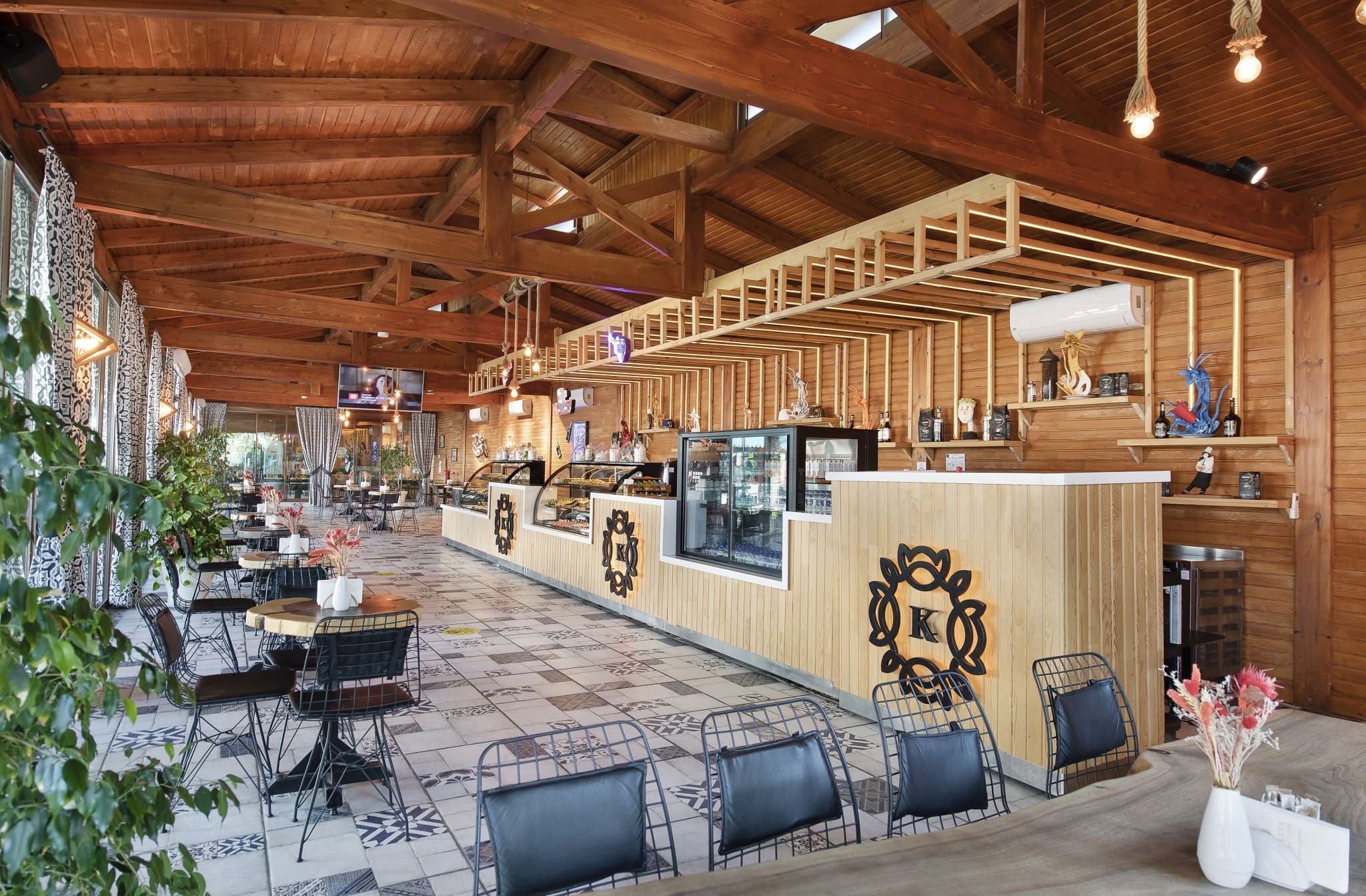 Kamelya Aishen Club 33