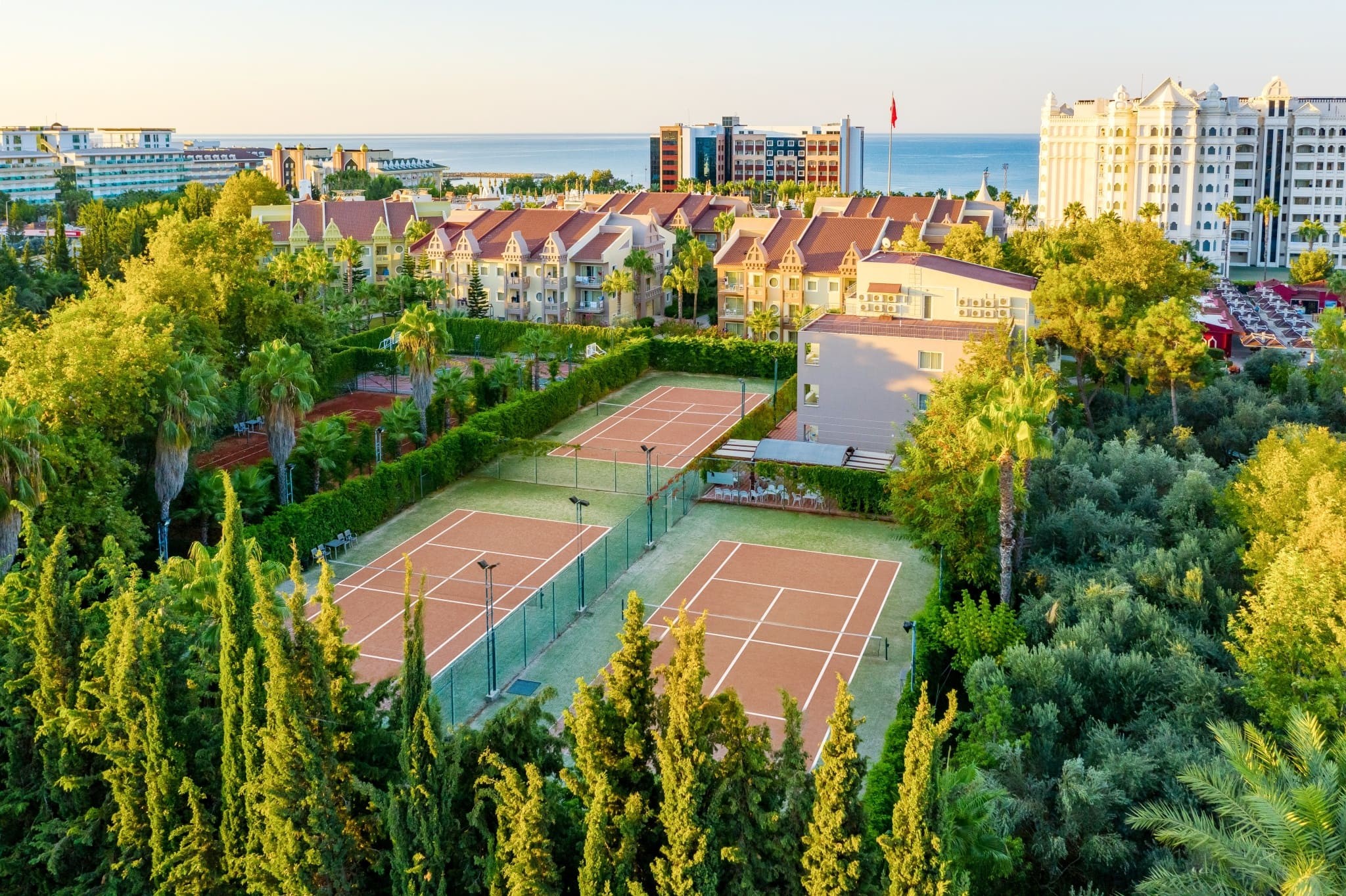 Kamelya Aishen Club 42