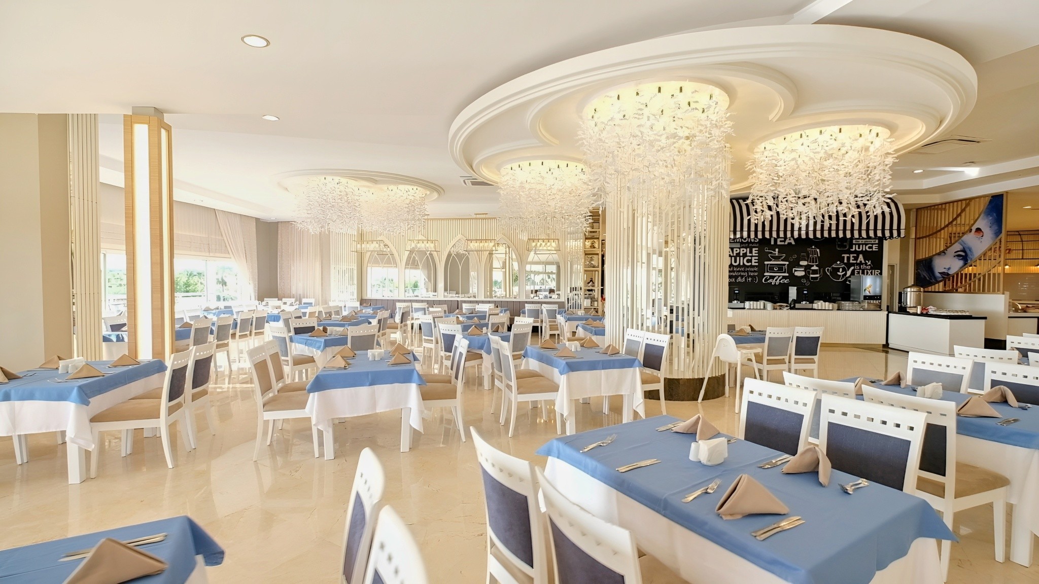 Seaden Sea World Resort & Spa 9