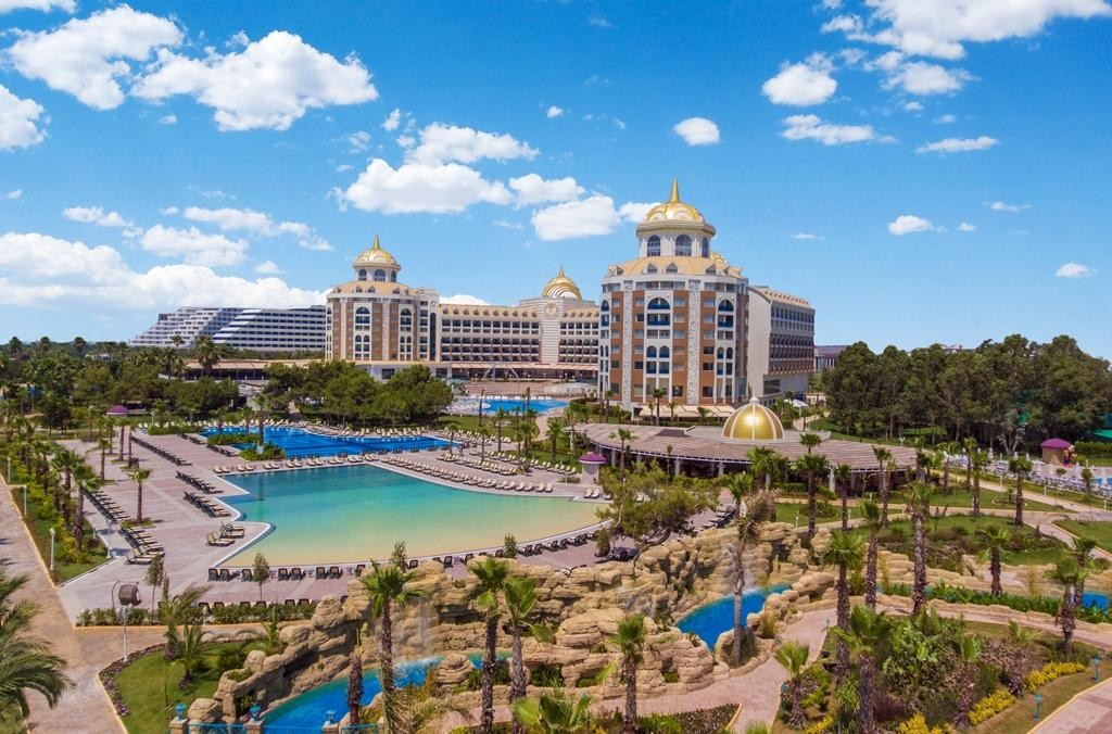DELPHIN GRAND RESORT EXIM TOURS