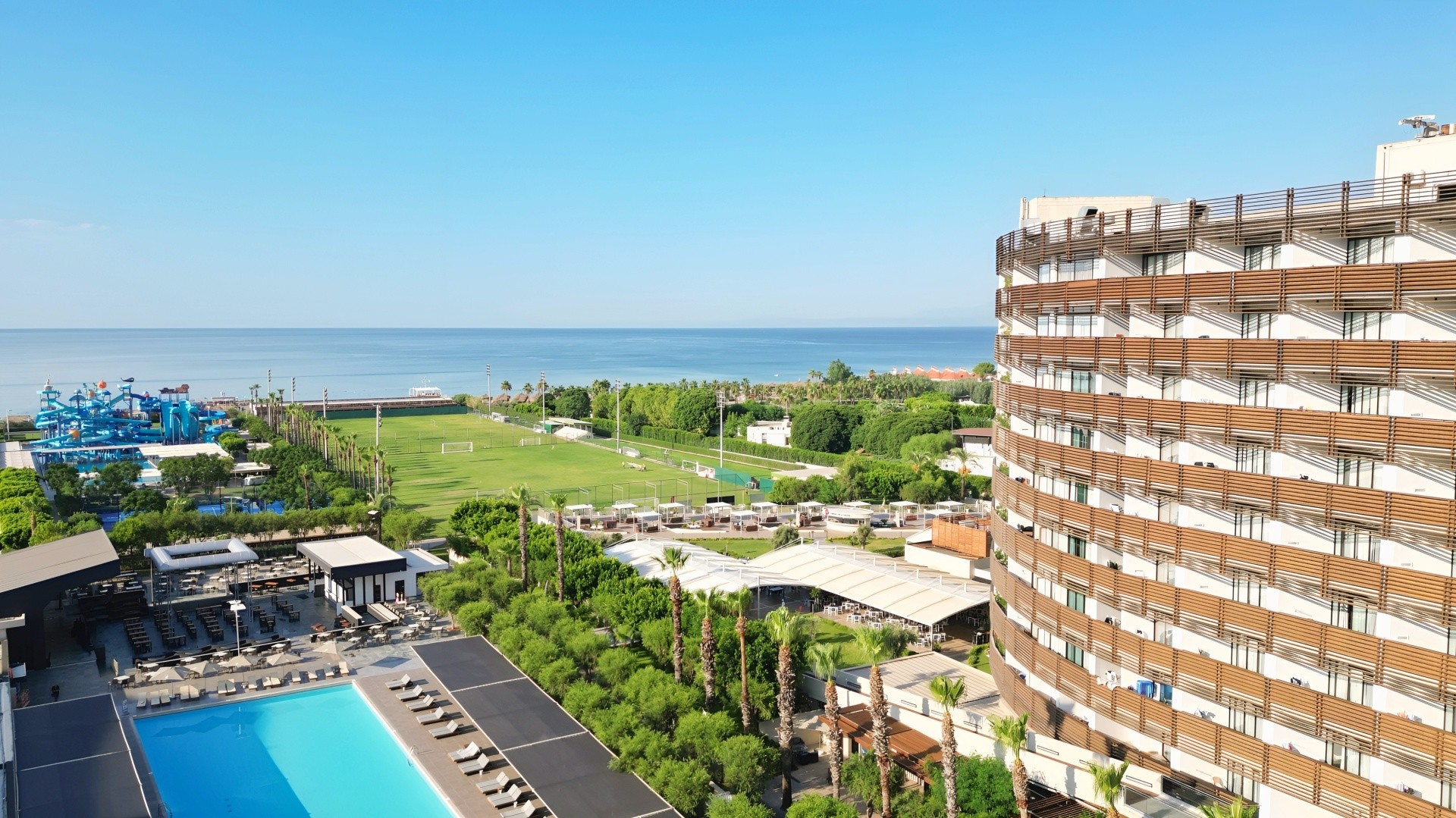 NIRVANA COSMOPOLITAN fotó