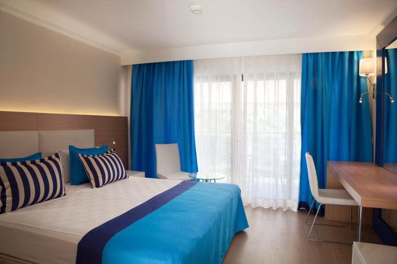 TT Hotels Pegasos World 22