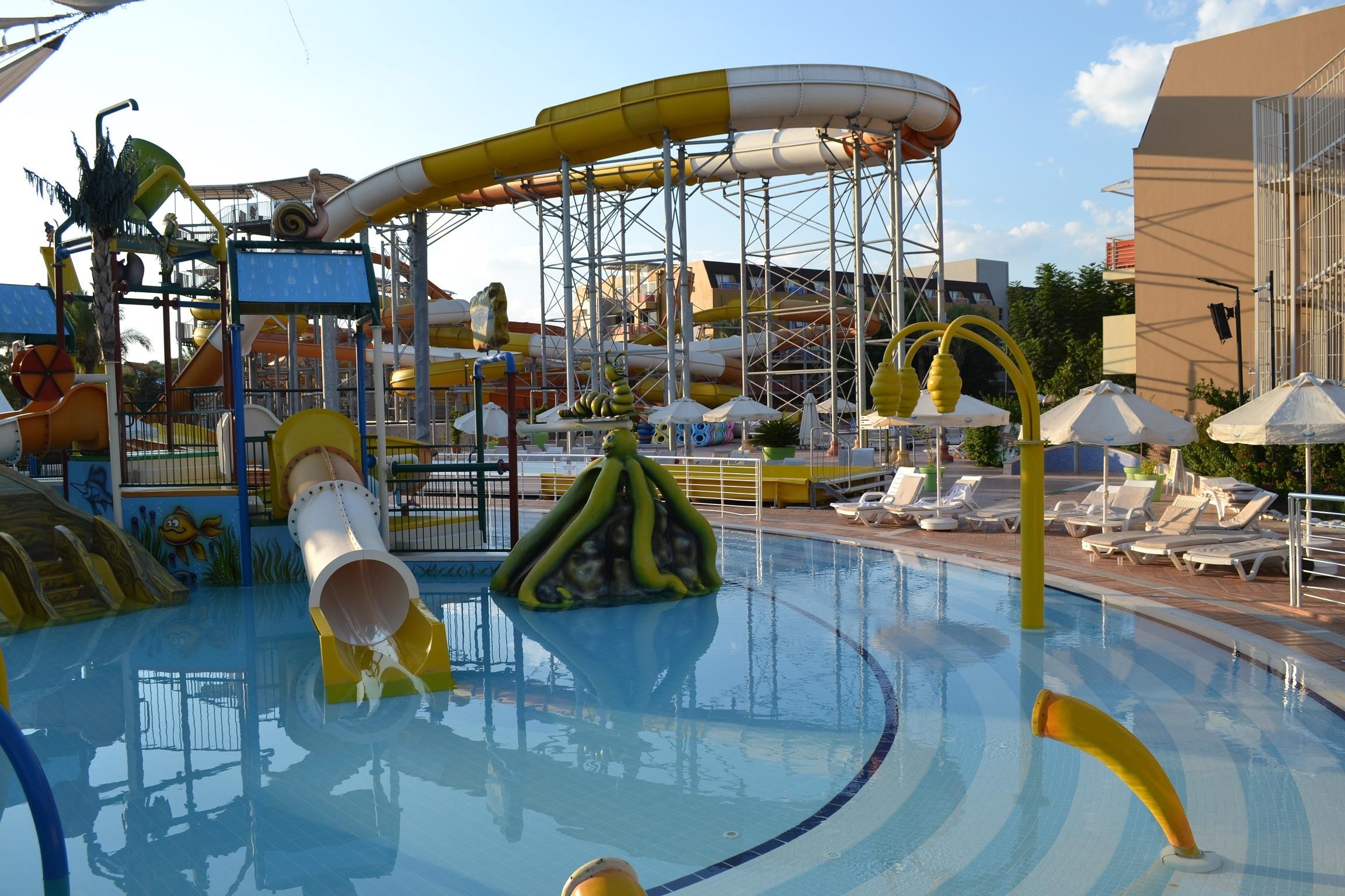 TT Hotels Pegasos World 6